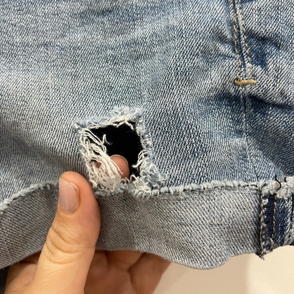 Express Denim Raw Hem Cuffed Shorts Light Wash 2 - Picture 3 of 6